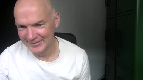 Snapshot of kapitein_rob chatting on April 9, 2026, 2:44 pm Robbie online show from April 9, 2026, 2:44 pm