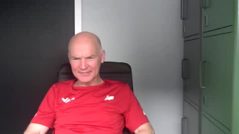 Snapshot of kapitein_rob chatting on April 15, 2026, 3:08 pm Robbie online show from April 15, 2026, 3:08 pm