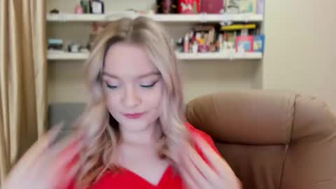 Snapshot of kara_smith_ chatting on February 13, 2026, 11:45 pm Kara. Off from 15th till 24th of December online show from February 13, 2026, 11:45 pm