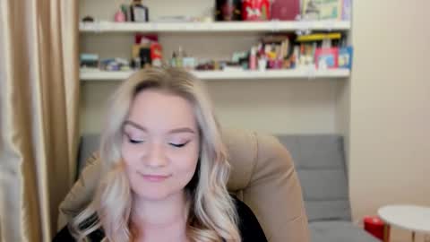 Snapshot of kara_smith_ chatting on February 28, 2026, 11:28 pm Kara. Off from 15th till 24th of December online show from February 28, 2026, 11:28 pm