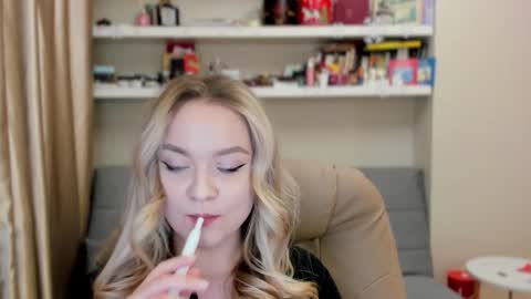 Snapshot of kara_smith_ chatting on March 5, 2026, 11:23 pm Kara. Off from 15th till 24th of December online show from March 5, 2026, 11:23 pm