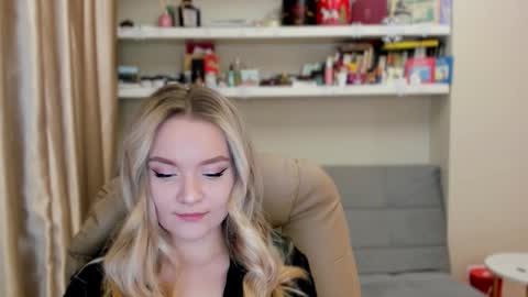 Snapshot of kara_smith_ chatting on March 6, 2026, 11:01 pm Kara. Off from 15th till 24th of December online show from March 6, 2026, 11:01 pm