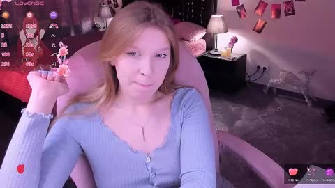 Snapshot of karambamoon chatting on April 25, 2026, 9:23 pm Lera online show from April 25, 2026, 9:23 pm