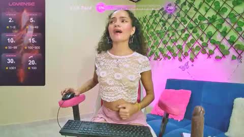 Snapshot of karen_ariass chatting on September 13, 2025, 2:28 pm Karen online show from September 13, 2025, 2:28 pm