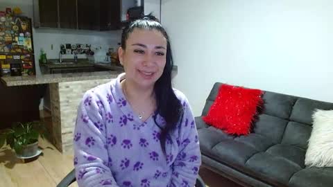 karime lee online show from April 10, 2026, 10:42 am