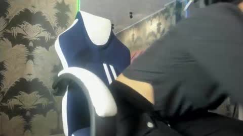 Karina online show from October 2, 2025, 7:21 pm