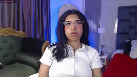 Karina online show from February 15, 2026, 8:38 pm