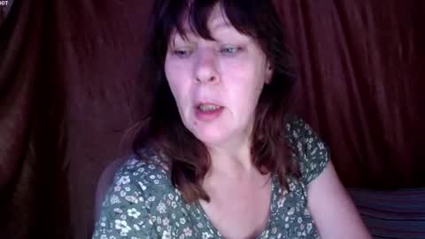 Snapshot of karina_ren chatting on October 23, 2025, 4:34 am Karina online show from October 23, 2025, 4:34 am