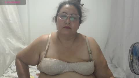 Karina online show from April 14, 2026, 3:45 am