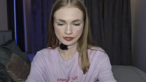 Snapshot of karinchik544 chatting on November 11, 2025, 1:55 pm karinchik544 online show from November 11, 2025, 1:55 pm