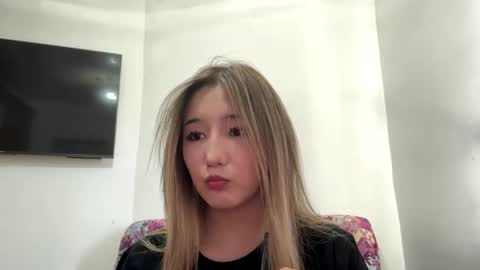 Snapshot of karissagius chatting on July 10, 2026, 9:12 am karissagius online show from July 10, 2026, 9:12 am