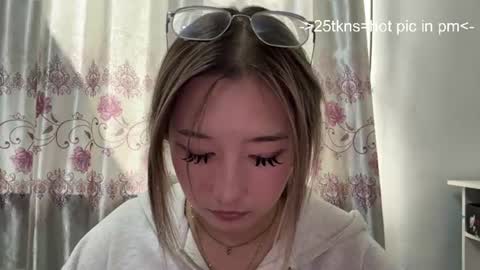 Snapshot of karissagius chatting on July 22, 2026, 10:18 am karissagius online show from July 22, 2026, 10:18 am