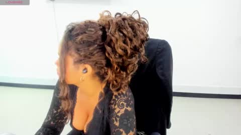 karla_cg online show from January 5, 2026, 5:27 pm