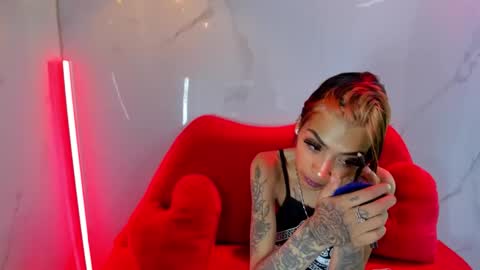 Snapshot of karlaslutskinny__ chatting on October 22, 2025, 3:40 am karlaslutskinny__ online show from October 22, 2025, 3:40 am