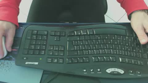 Snapshot of karll122 chatting on February 26, 2026, 8:57 am karll122 online show from February 26, 2026, 8:57 am