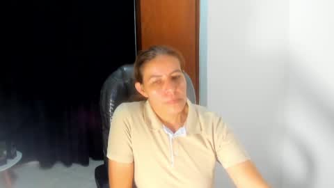 KARLYE online show from November 23, 2025, 2:55 am