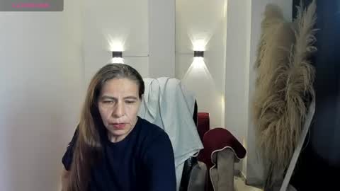 Snapshot of karlye_hot chatting on June 19, 2026, 2:49 am KARLYE online show from June 19, 2026, 2:49 am