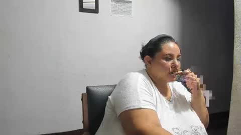 Snapshot of karol103900 chatting on April 21, 2026, 2:51 am Karol online show from April 21, 2026, 2:51 am