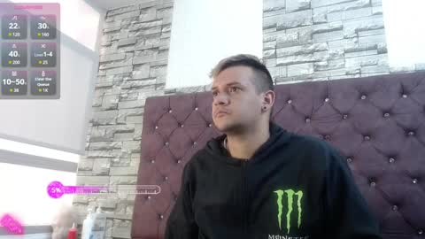 Snapshot of karol_and_paul chatting on December 27, 2024, 11:50 am karol and paul online show from December 27, 2024, 11:50 am