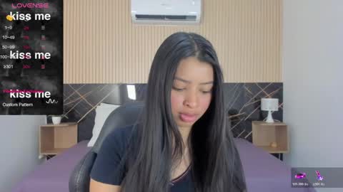 karol_cortes online show from May 4, 2026, 1:07 pm