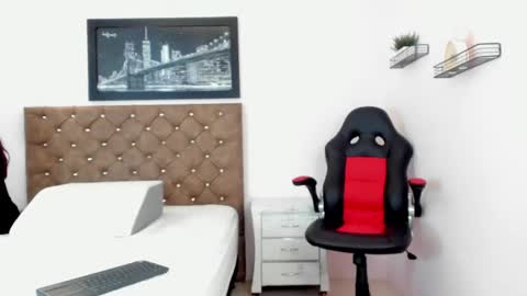 Snapshot of karol_deny chatting on May 20, 2026, 7:09 pm Karol D online show from May 20, 2026, 7:09 pm