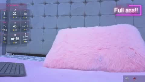 Snapshot of karol_messy chatting on July 28, 2026, 7:39 pm Karol online show from July 28, 2026, 7:39 pm