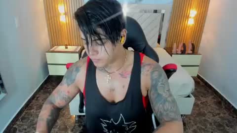 Snapshot of karolandluna chatting on June 14, 2026, 2:24 am Karol and Luna online show from June 14, 2026, 2:24 am