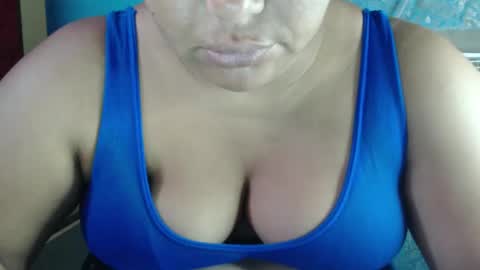 Snapshot of karolbb chatting on December 2, 2024, 11:23 am karolbb online show from December 2, 2024, 11:23 am