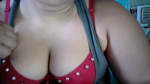 Snapshot of karolbb chatting on December 8, 2024, 7:32 pm karolbb online show from December 8, 2024, 7:32 pm