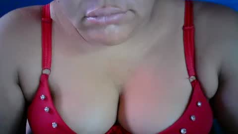 Snapshot of karolbb chatting on December 15, 2024, 2:16 pm karolbb online show from December 15, 2024, 2:16 pm