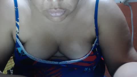 Snapshot of karolbb chatting on January 13, 2025, 11:19 am karolbb online show from January 13, 2025, 11:19 am