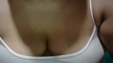 Snapshot of karolbb chatting on March 9, 2025, 9:57 pm karolbb online show from March 9, 2025, 9:57 pm
