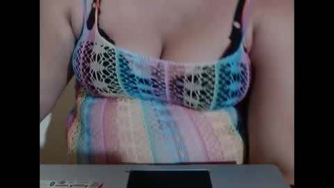 karolbb21 online show from February 1, 2026, 11:58 pm