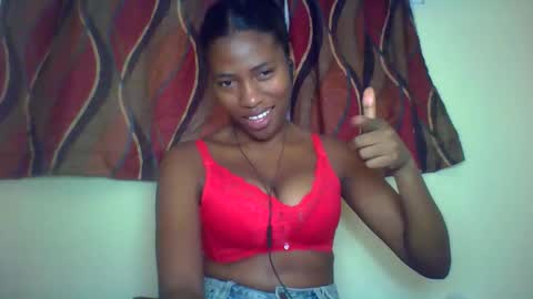 Snapshot of karoliee chatting on June 10, 2026, 11:20 am karoliee online show from June 10, 2026, 11:20 am