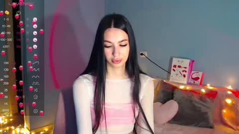 Kira online show from October 18, 2025, 1:52 am