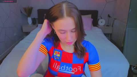 Karolina online show from April 29, 2026, 9:24 am