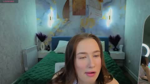 Karolina online show from May 1, 2026, 9:03 am