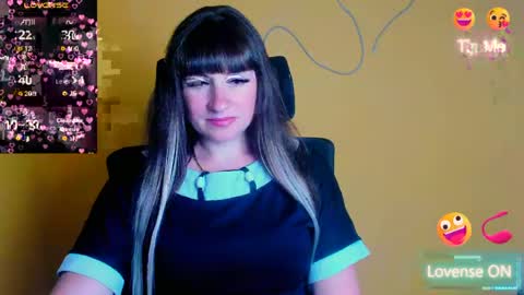 Snapshot of karolina_mia chatting on July 4, 2026, 5:24 am Caroline online show from July 4, 2026, 5:24 am