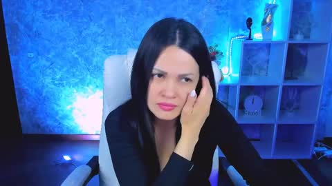 Karolina online show from April 20, 2026, 11:57 am