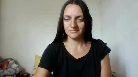 karolinacel online show from September 9, 2025, 12:15 pm