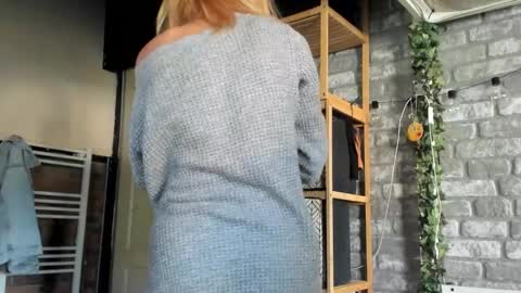 karoline121 online show from September 23, 2025, 8:06 am