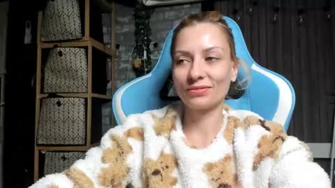 karoline121 online show from September 24, 2025, 9:40 pm