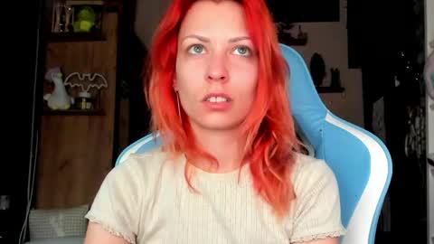 Snapshot of karoline121 chatting on April 12, 2026, 4:45 pm karoline121 online show from April 12, 2026, 4:45 pm