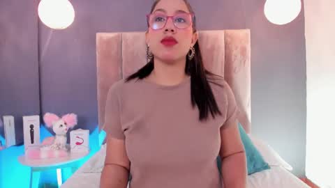 Snapshot of karoline21_ chatting on September 16, 2025, 12:17 pm Karoline online show from September 16, 2025, 12:17 pm