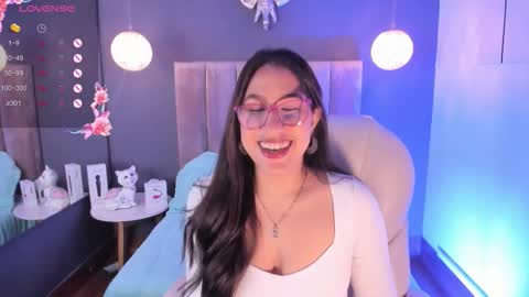 Snapshot of karoline21_ chatting on October 7, 2025, 12:13 pm Karoline online show from October 7, 2025, 12:13 pm