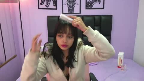 Snapshot of karoline_torres chatting on September 17, 2025, 12:40 pm Karoline online show from September 17, 2025, 12:40 pm