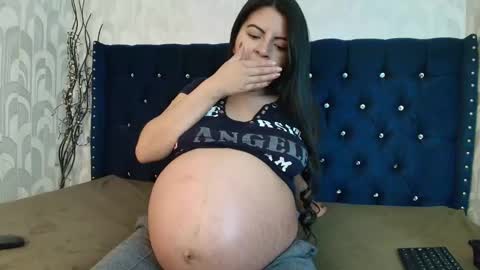 Snapshot of karolineburnx chatting on May 2, 2026, 10:26 pm Isa online show from May 2, 2026, 10:26 pm