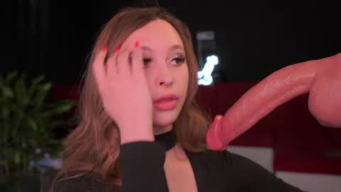 Caroline online show from April 22, 2026, 4:59 am