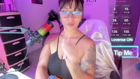 Snapshot of karolinna_xxx chatting on March 31, 2026, 11:43 am Caro online show from March 31, 2026, 11:43 am