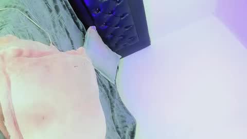 karol online show from April 5, 2026, 4:53 am